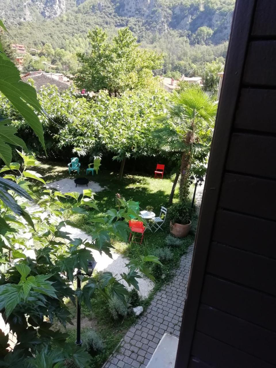 La Mirabelle-Casteil Country House Guest House Екстериор снимка