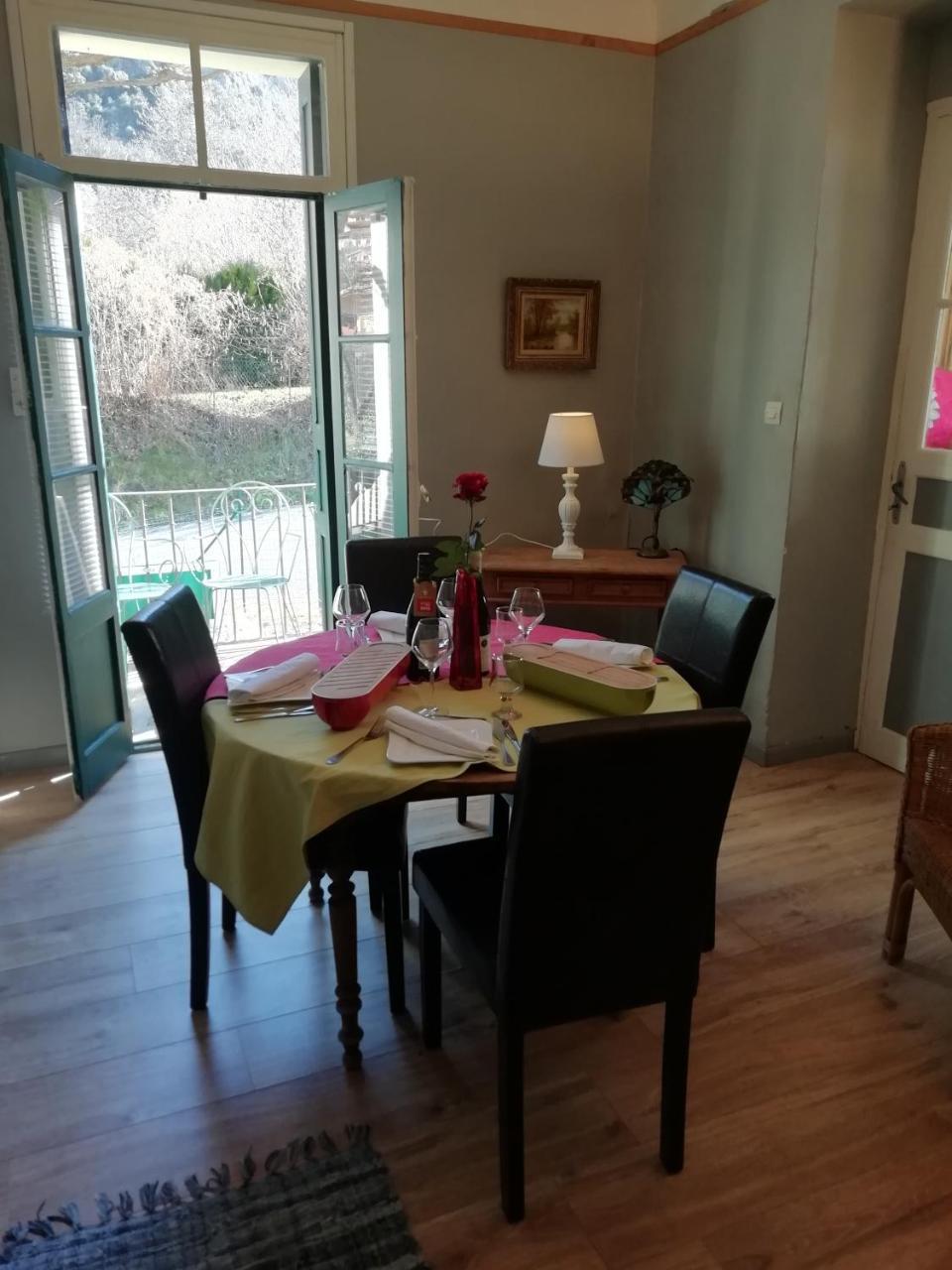 La Mirabelle-Casteil Country House Guest House Екстериор снимка